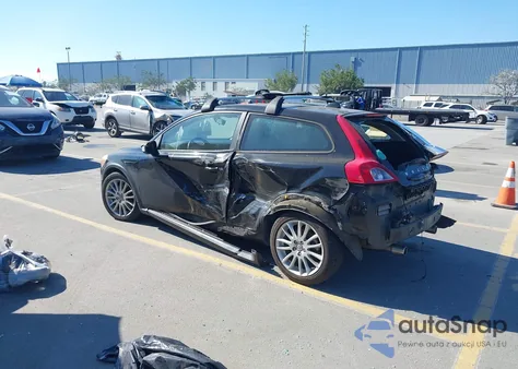 2012 Volvo C30 T5 from USA, damaged, VIN YV1672MK4C2267979